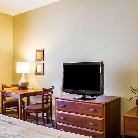 Comfort Inn Guilford Near I-95 Kültér fotó