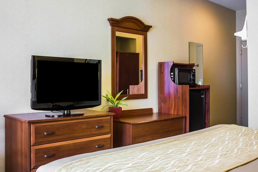 Comfort Inn Guilford Near I-95 Kültér fotó