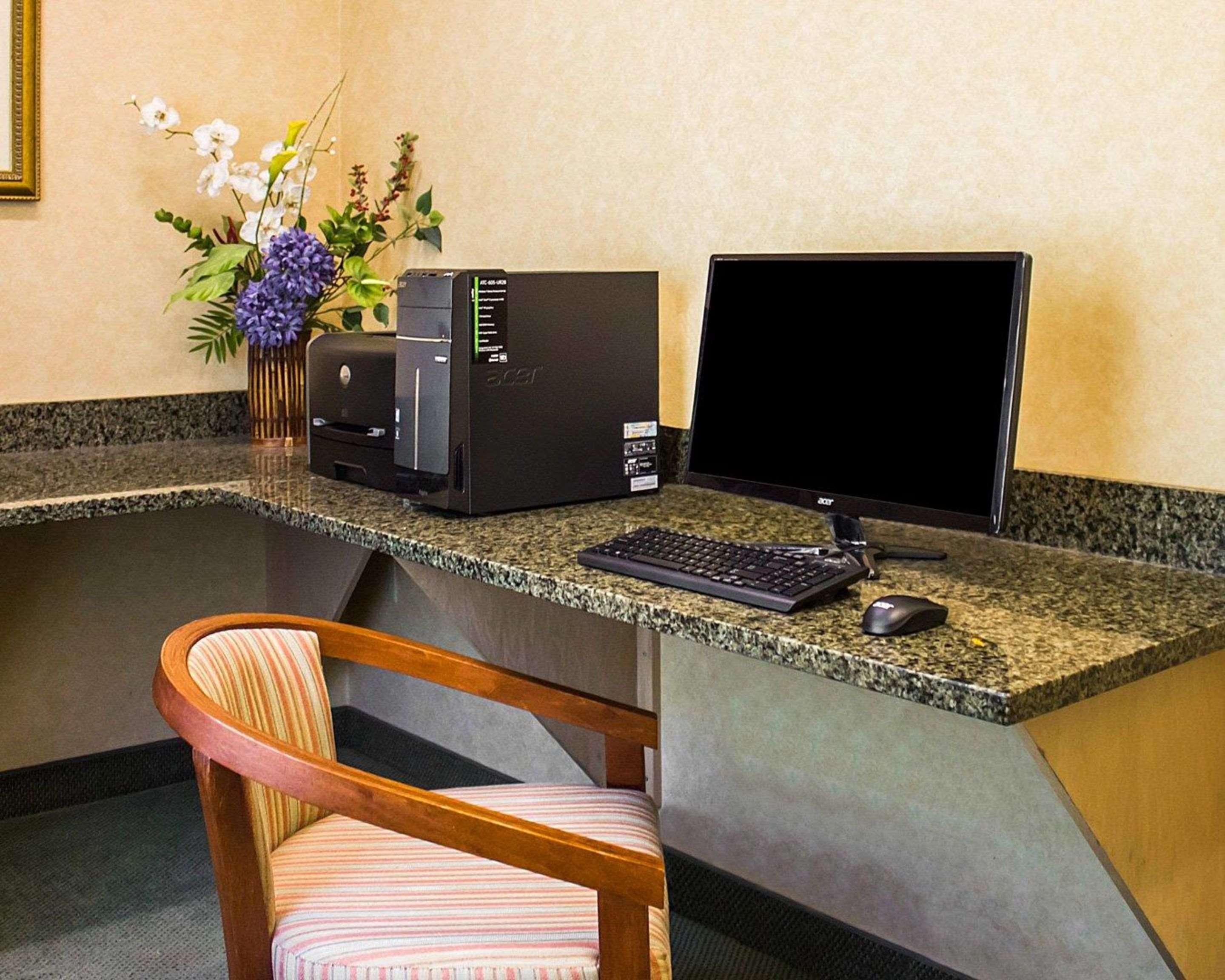 Comfort Inn Guilford Near I-95 Kültér fotó