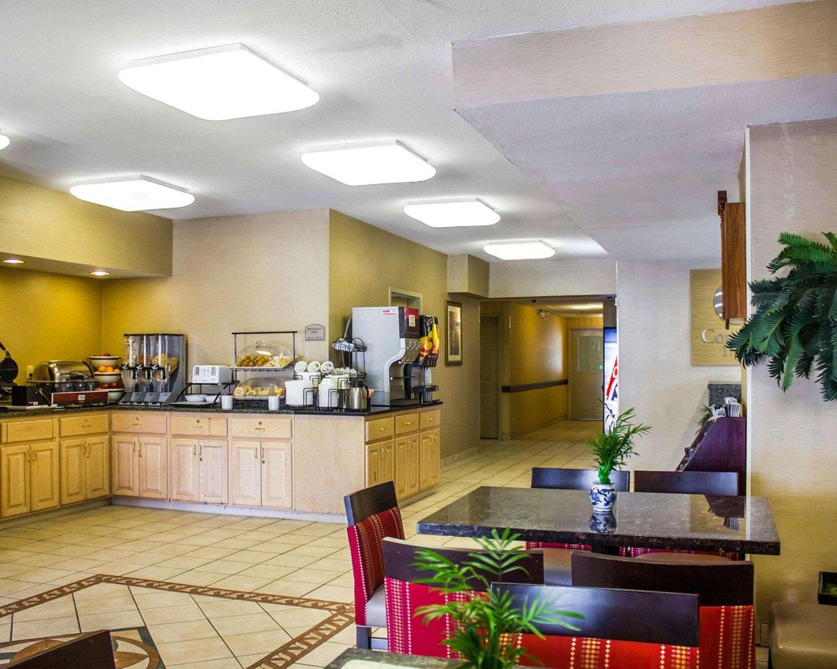 Comfort Inn Guilford Near I-95 Kültér fotó