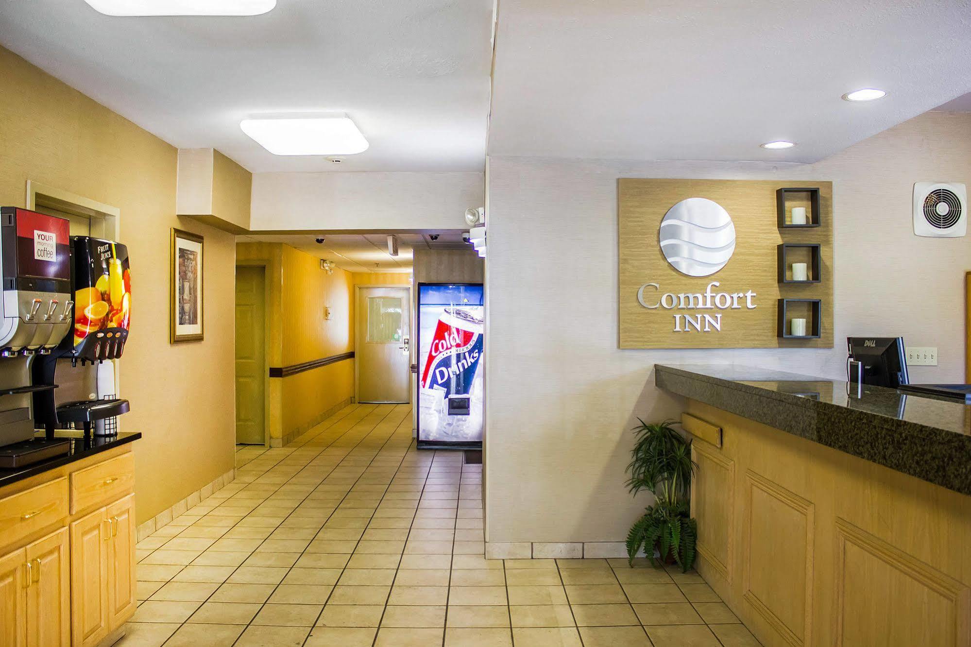 Comfort Inn Guilford Near I-95 Kültér fotó