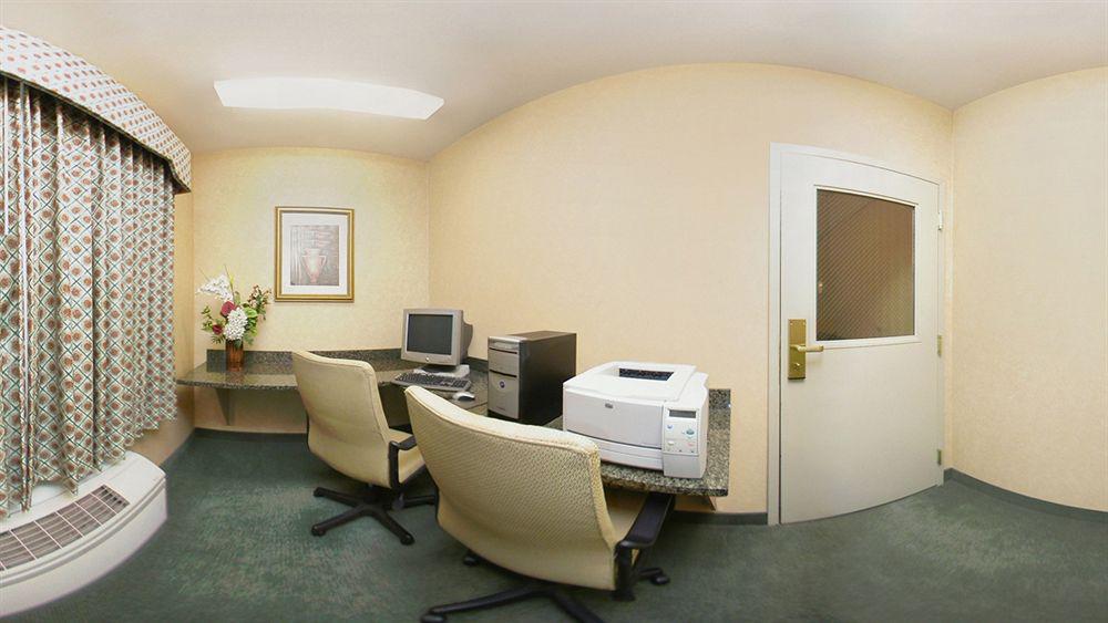 Comfort Inn Guilford Near I-95 Kültér fotó